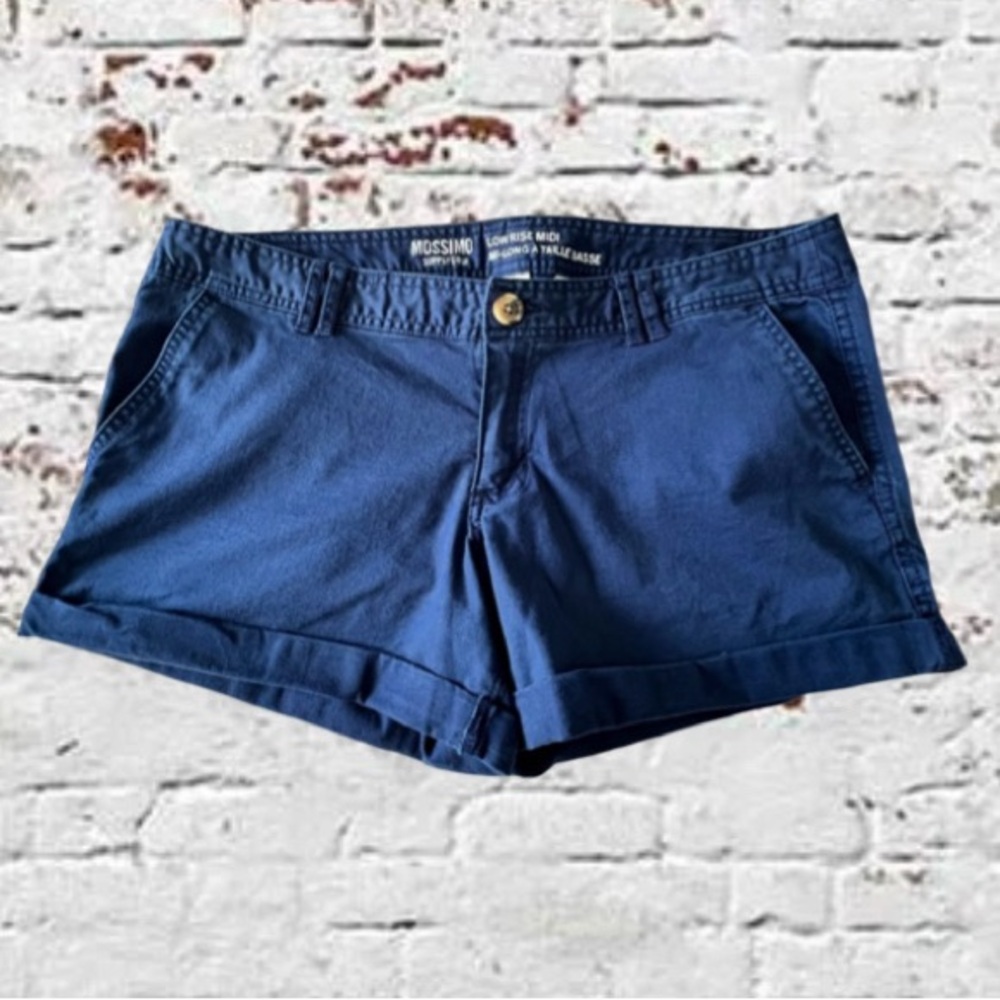 Women’s Navy Mossimo Low Rise Midi Shorts